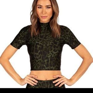NWT Koral Stella Infinity Crop Top This shirt is 🔥 🔥 FIRE!!